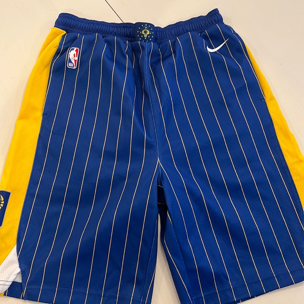 Indiana Pacers shorts youth XL